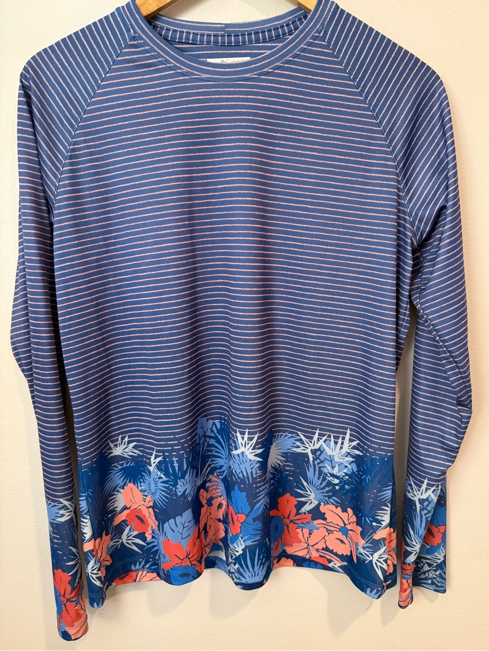 Columbia PFG Long Sleeve Fishing Shirt Rash Guard Blue Pink Stripe Floral Large